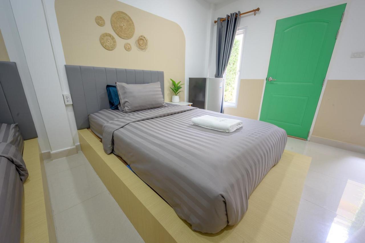 Halo Sea Koh Larn Hotel 3*