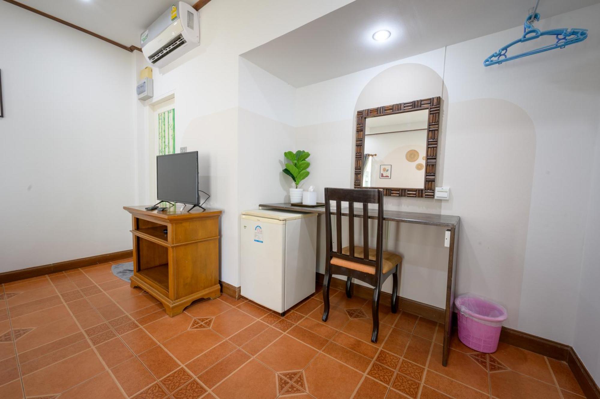Hotel Halo Sea Koh Larn Pattaya